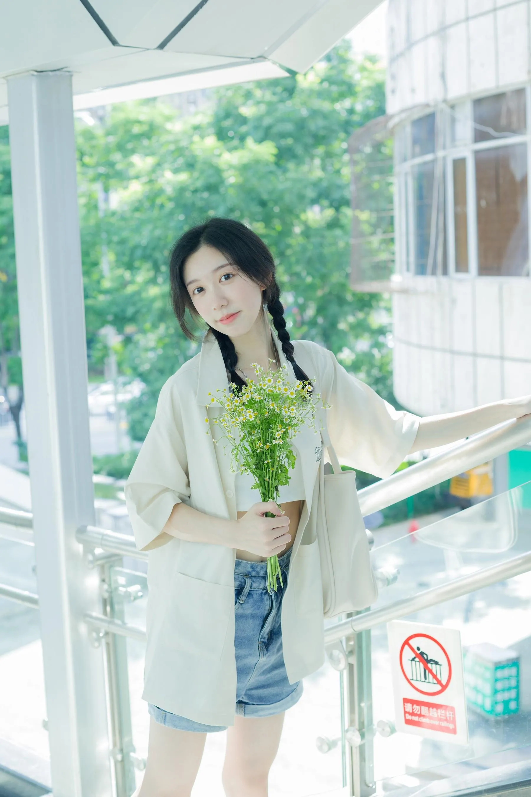 [YITUYU艺图语]2022.08.22 地铁奇遇记 饲猫少女- [39P]插图5